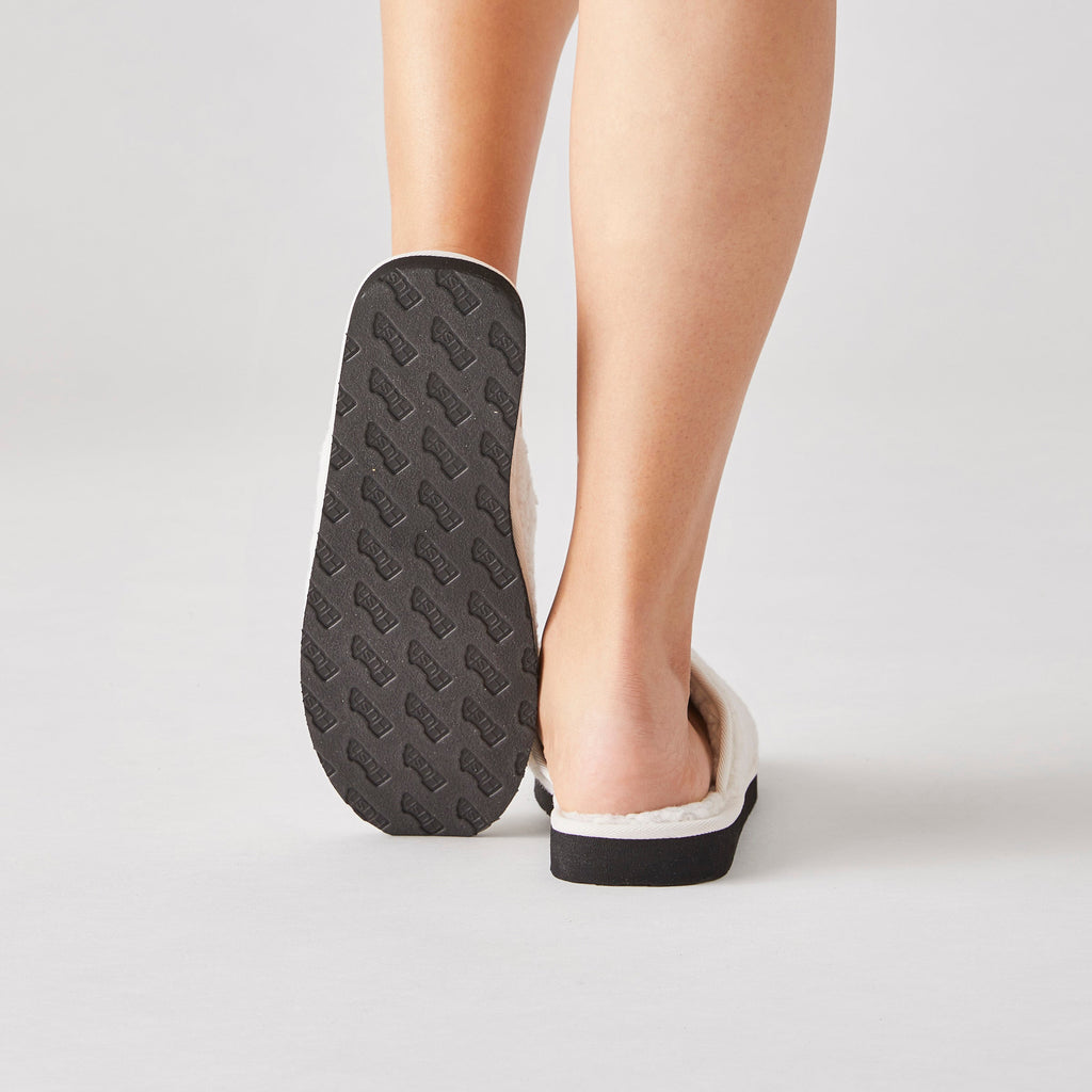 Women's Wooly Slippers