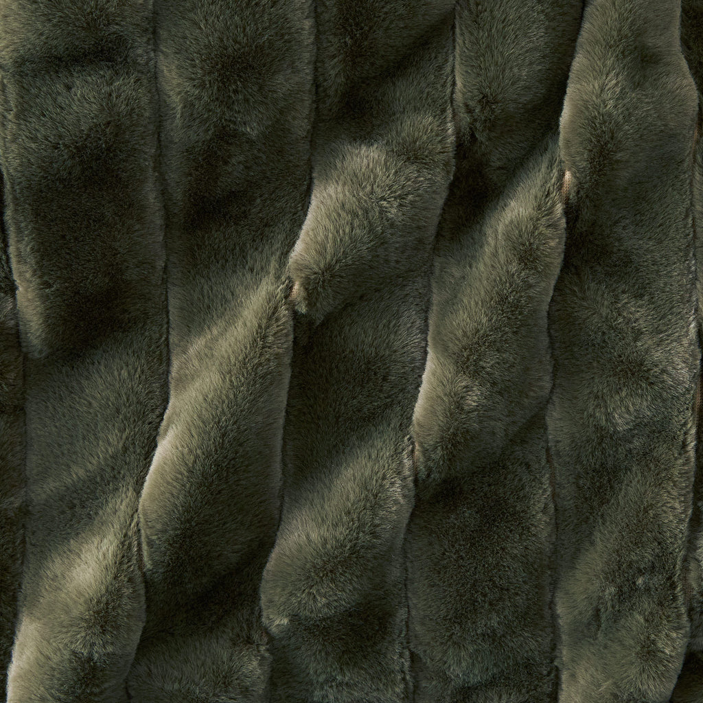 Plush Faux Fur Weighted Blanket
