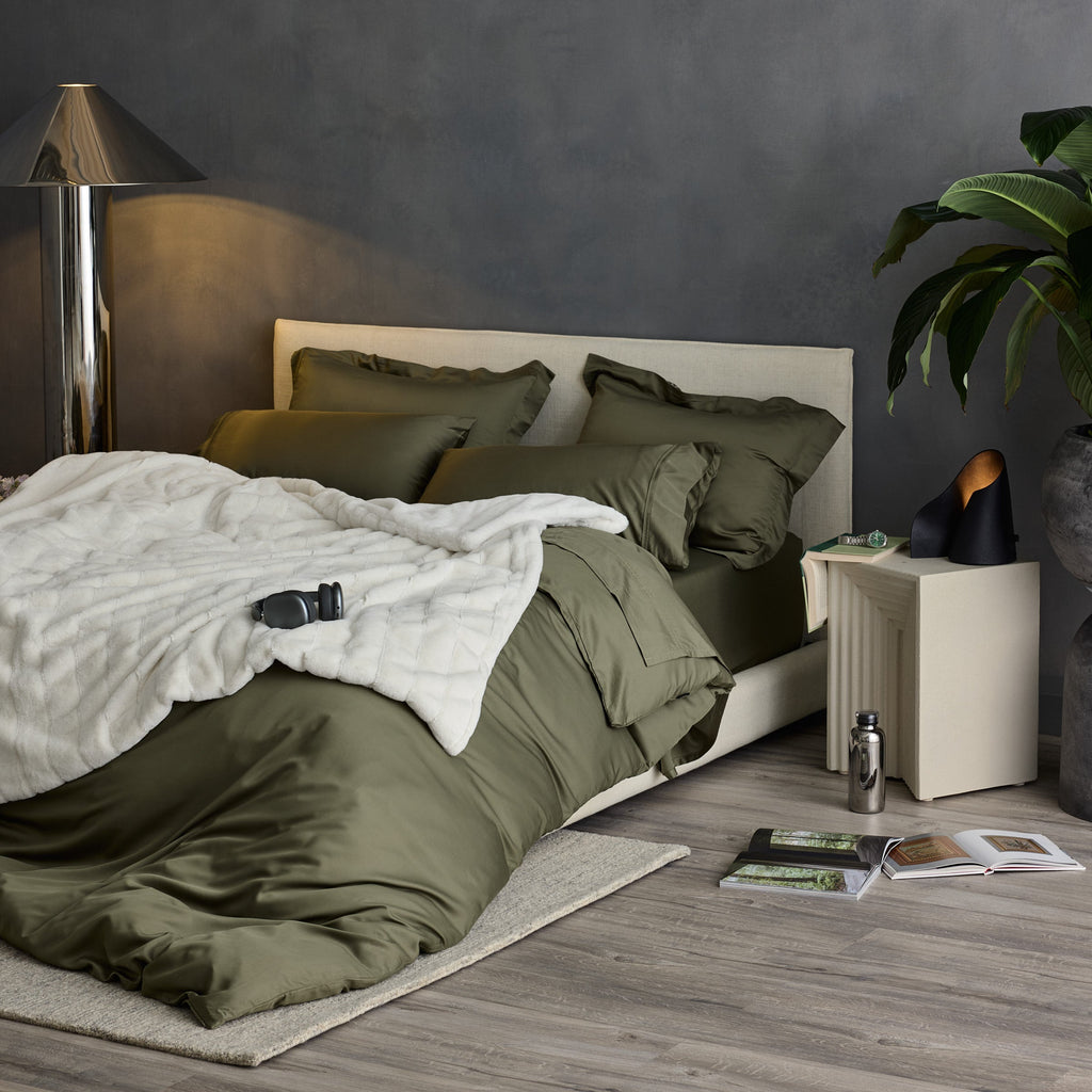 Plush Faux Fur Weighted Blanket